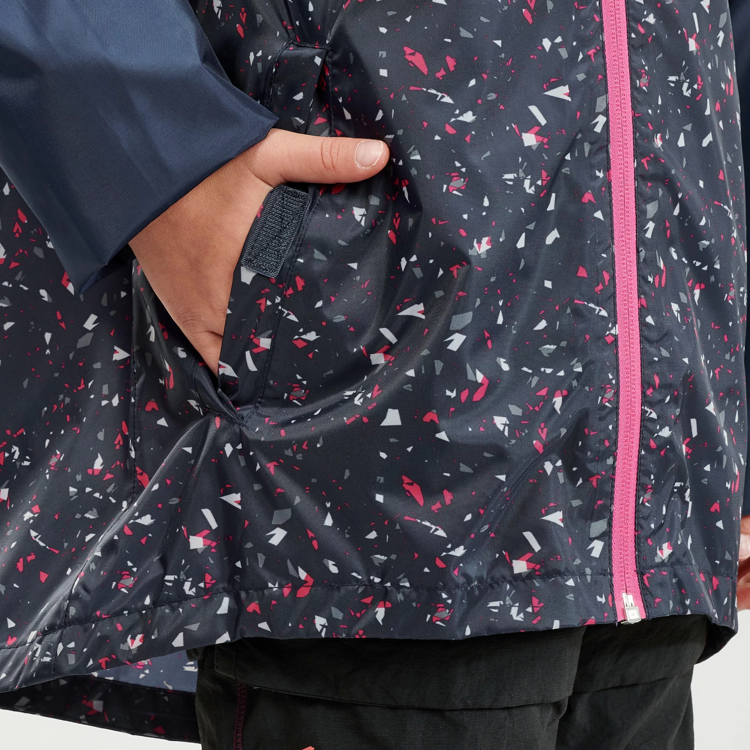 Quechua Kids’ Hiking Waterproof Jacket - MH 150 Navy Blue 9 Quechua Kids’ Hiking Waterproof Jacket - MH 150 Navy Blue - Image 7