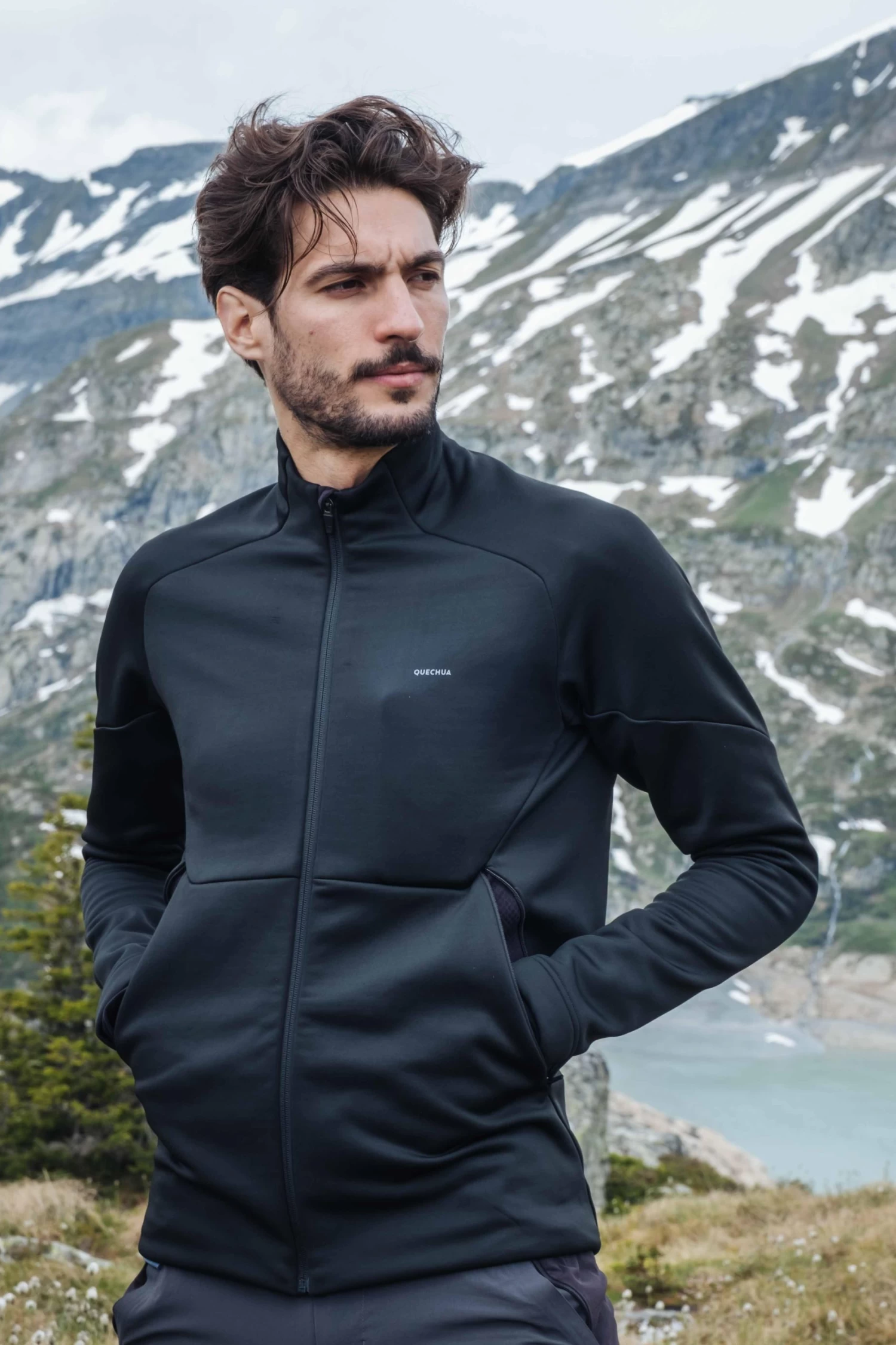 Quechua Men’s Hiking Fleece Jacket - MH 520 Black 4 Quechua Men’s Hiking Fleece Jacket - MH 520 Black - Image 2