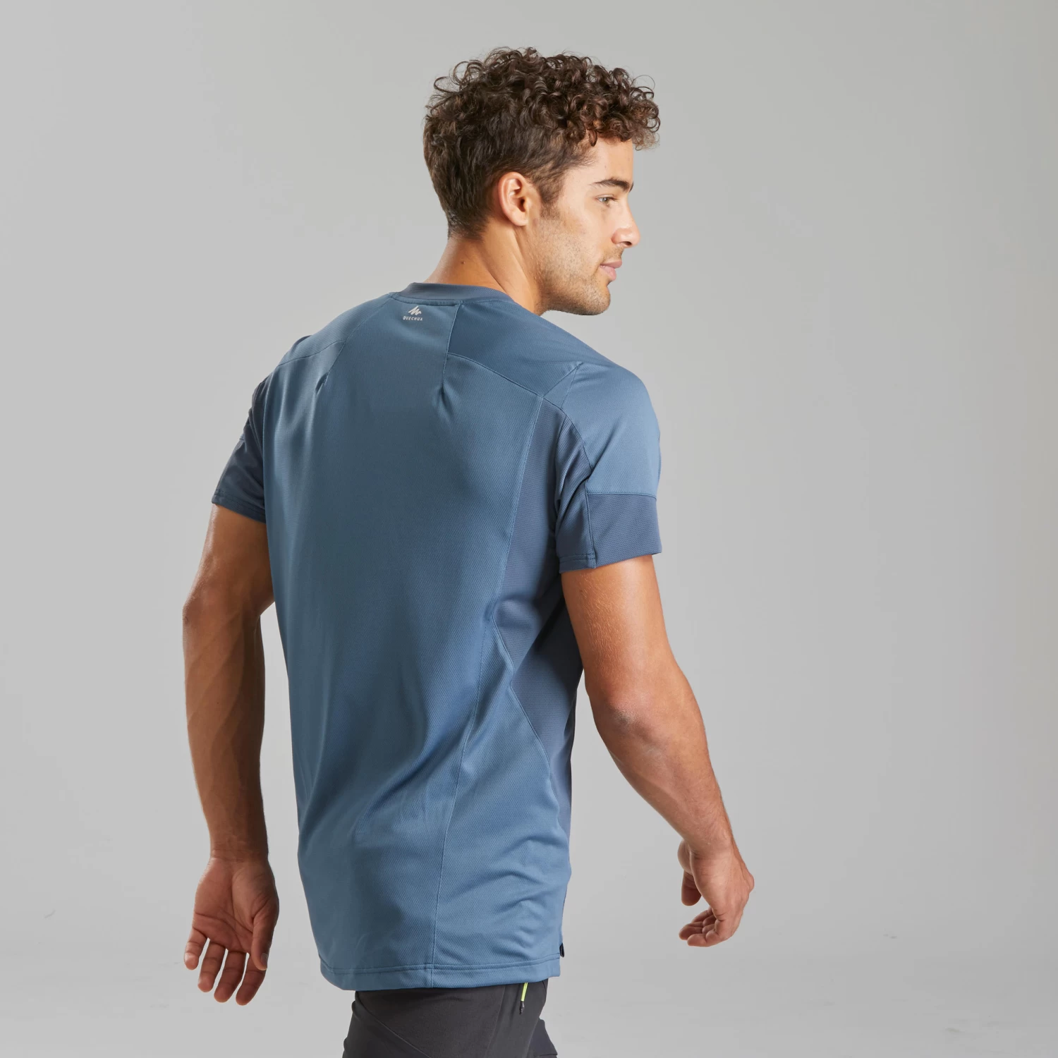 Quechua Men’s Hiking T-Shirt - MH 500 Blue/Grey 5 Quechua Men’s Hiking T-Shirt - MH 500 Blue/Grey - Image 4
