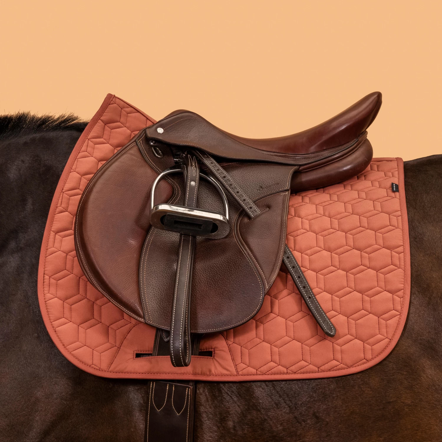 Reversible Horse And Pony Saddle Cloth 500 - Terracotta/Burgundy 4 Reversible Horse And Pony Saddle Cloth 500 - Terracotta/Burgundy - Image 2