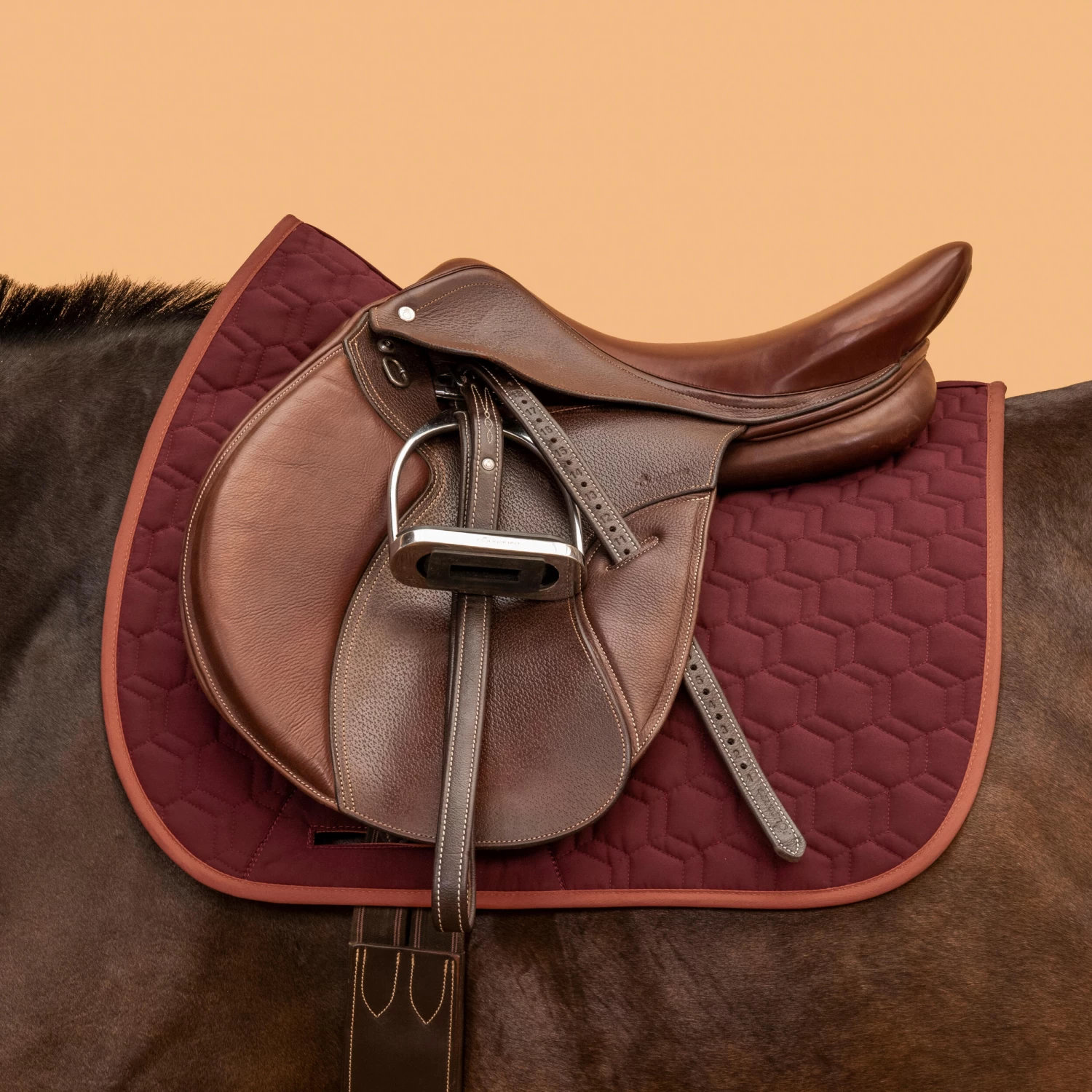 Reversible Horse And Pony Saddle Cloth 500 - Terracotta/Burgundy 5 Reversible Horse And Pony Saddle Cloth 500 - Terracotta/Burgundy - Image 3