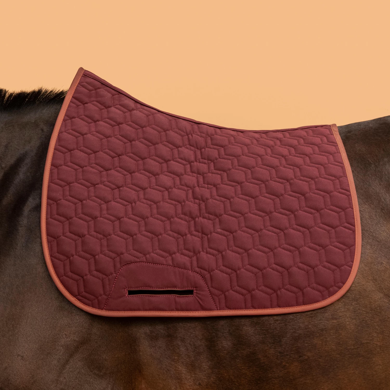 Reversible Horse And Pony Saddle Cloth 500 - Terracotta/Burgundy 7 Reversible Horse And Pony Saddle Cloth 500 - Terracotta/Burgundy - Image 5