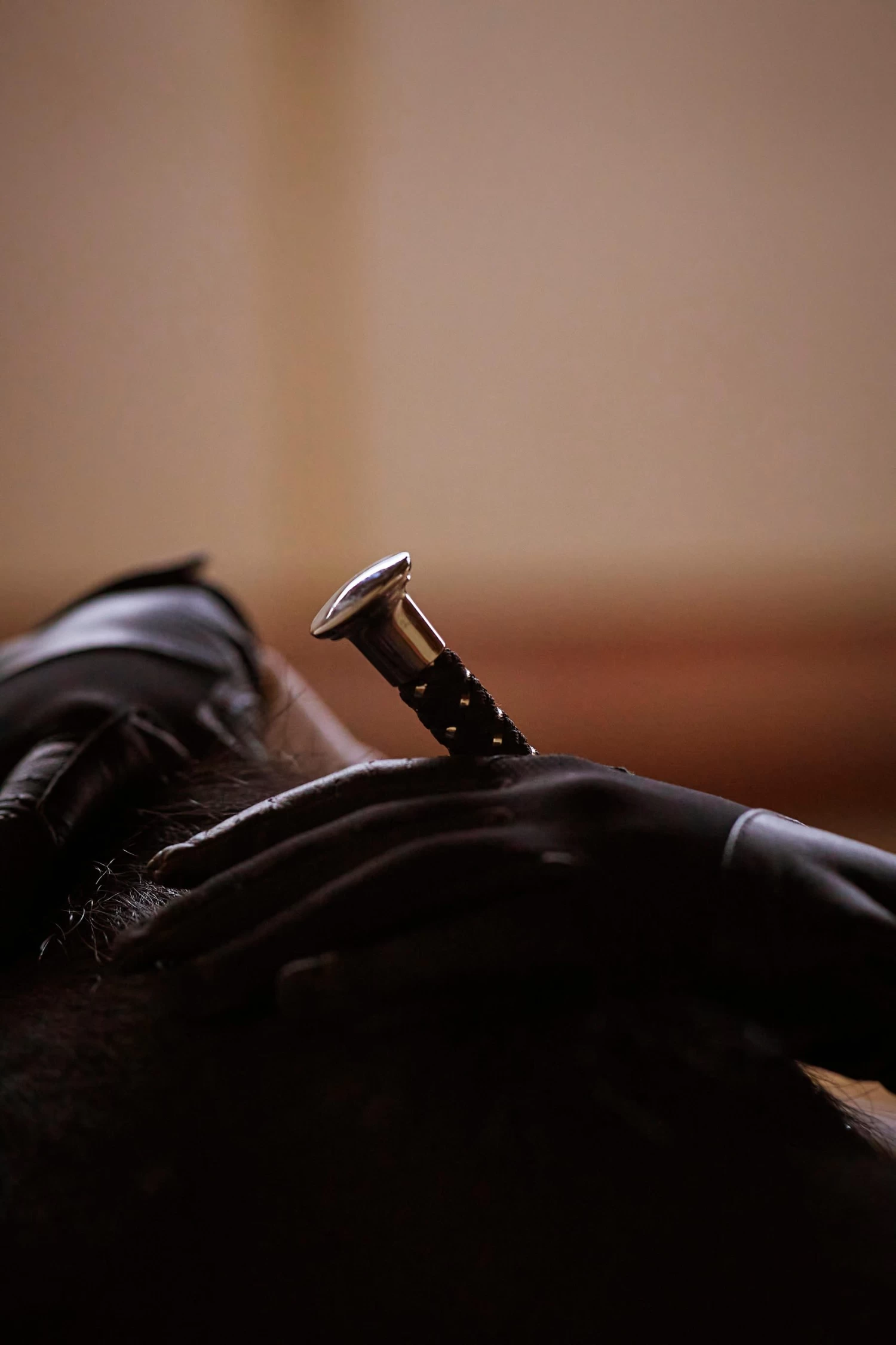 Women's Horse Riding Leather Gloves 960 - Black 8 Women's Horse Riding Leather Gloves 960 - Black - Image 6